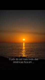 Punta Ballena tem uma energia que é difícil de explicar em vídeo, mas eu tentei. Para mim, não tem discussão: é o pôr do sol mais bonito da América Latina. ☀️🇺🇾

​A despedida do sol na Casapueblo é quase um ritual. O céu vira uma pintura e o silêncio que fica é de arrepiar. Se você vier ao Uruguai, esse lugar é parada obrigatória.
​
#PuntaBallena #Uruguai #Casapueblo #SunsetLovers #AquiEAssim